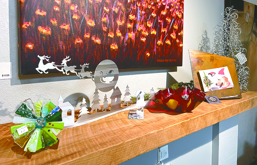 Open house highlights holiday-themed works – Inter-County Leader