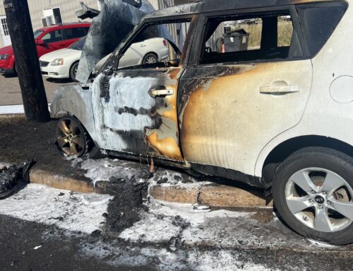 Vehicle crashes into utility pole in Cumberland