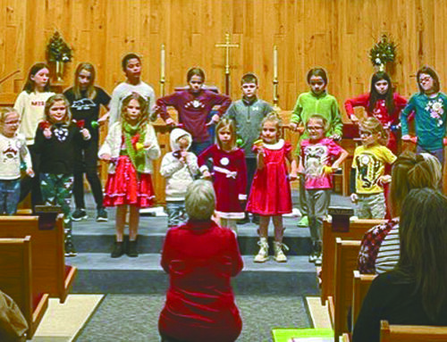 Siren decks the halls in community Christmas celebration