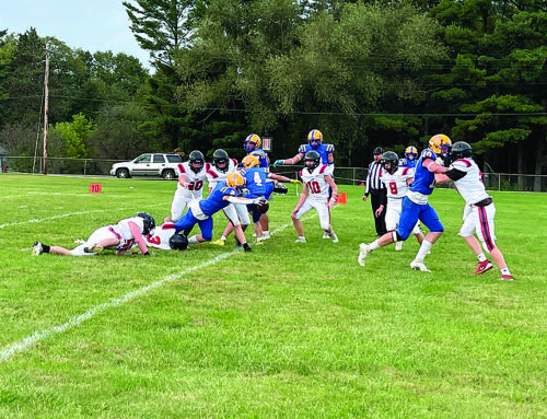 Eight-player football roundup: Vikings remain one game behind conference lead
