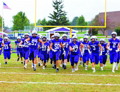 Eleven-player football roundup: Battle of unbeatens